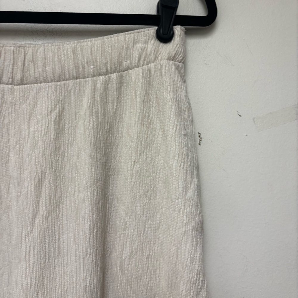 Abercrombie & Fitch Crinkle Textured Pull On Pant - Picture 4 of 10